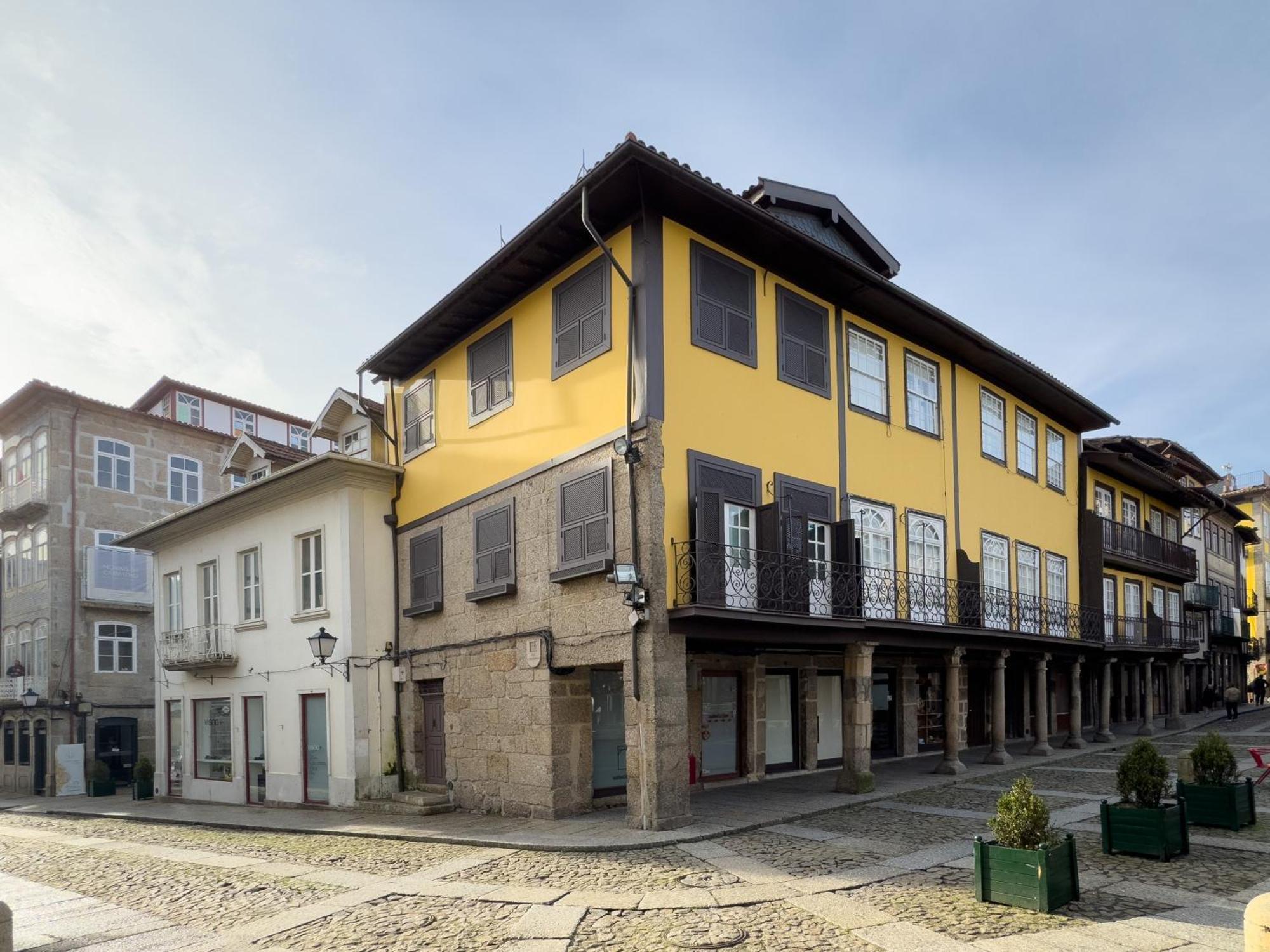 Aparthotel Largo Da Oliveira Guimarães Exterior foto