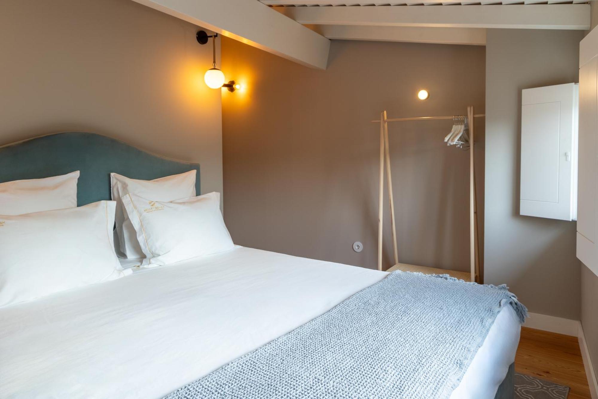 Aparthotel Largo Da Oliveira Guimarães Habitación foto