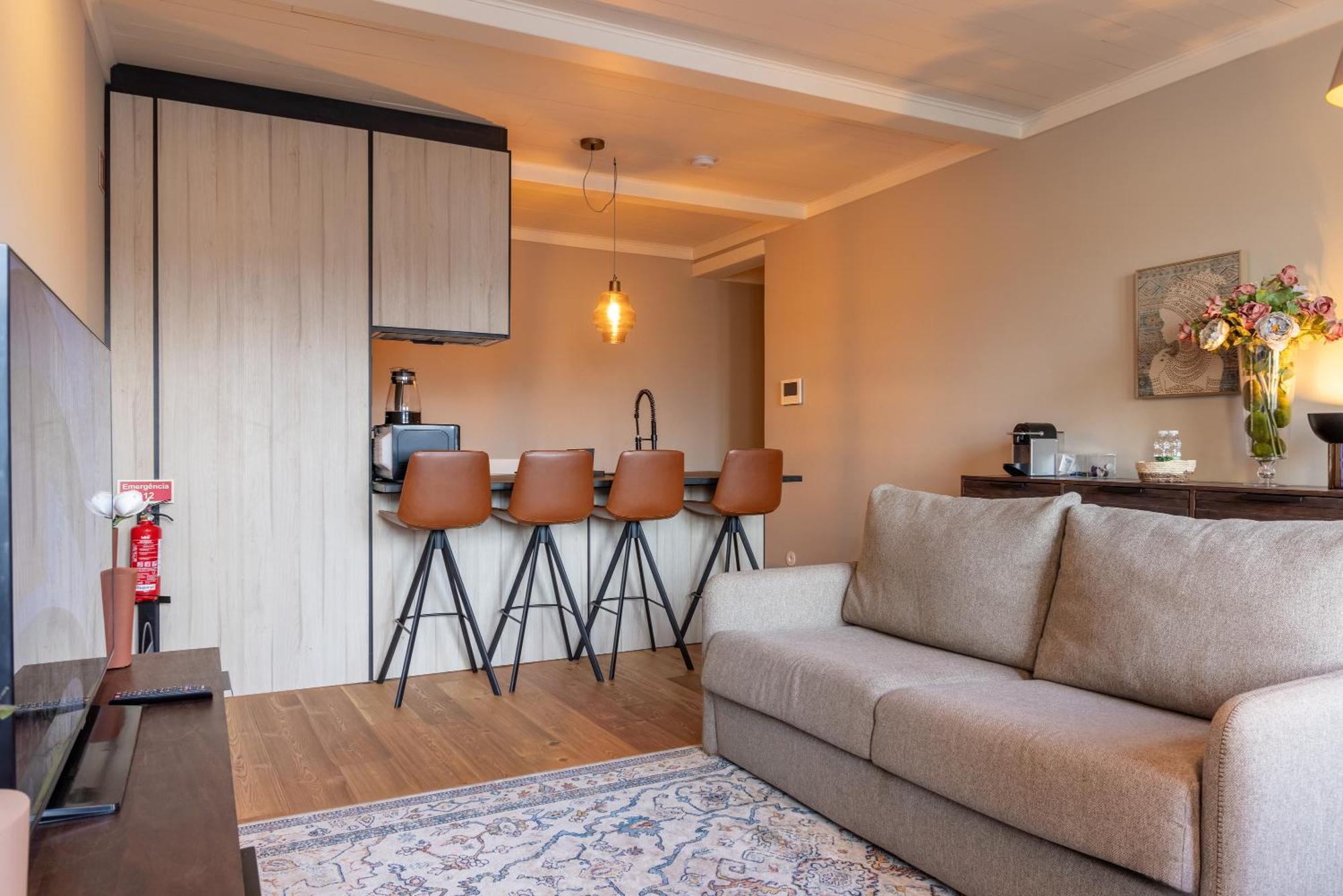 Aparthotel Largo Da Oliveira Guimarães Habitación foto